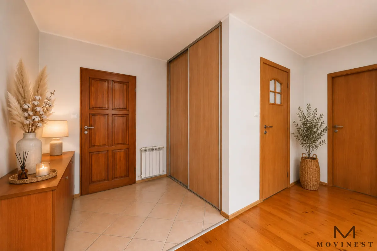 Dom z parkiem na działce 5509 m² w Dąbrowie!