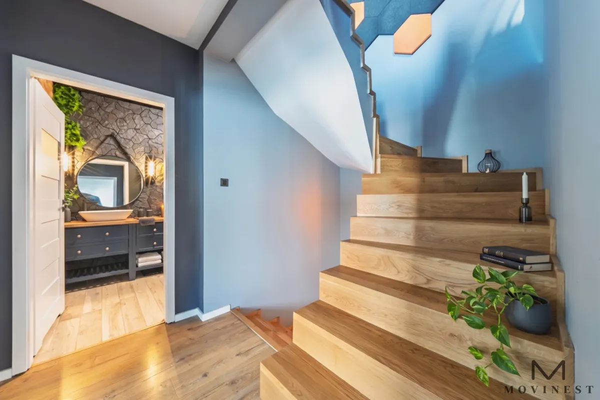 118 m² przestrzeni, ogród i taras. Zobacz ten dom!